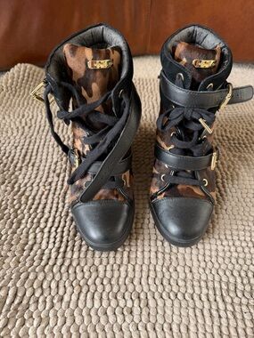 Michael Kors Black & Brown Camo Lace-Up Wedge Boots